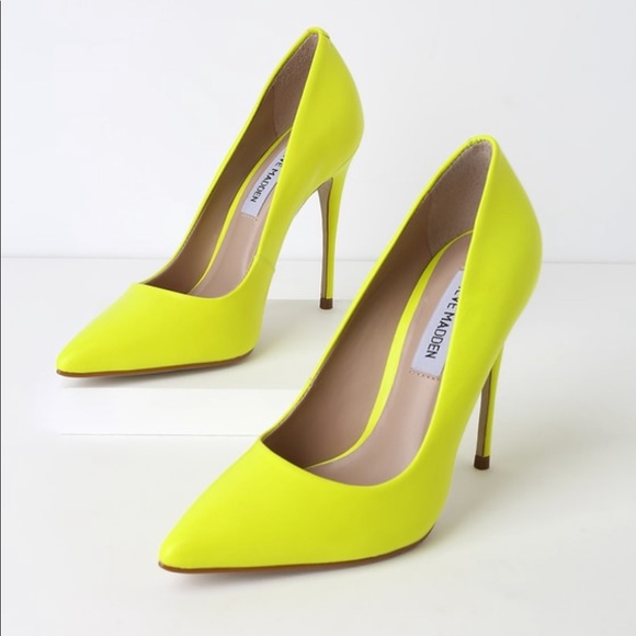 Steve Madden Shoes - Steve madden pumps